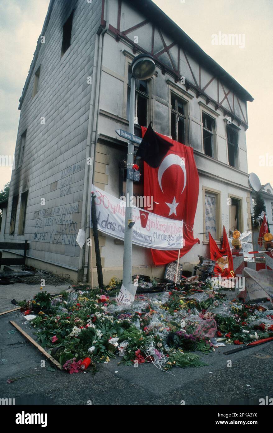 29.03.2023, Germania, Renania settentrionale-Vestfalia, Solingen-due giorni dopo l'attacco razzista di incendi alla casa della famiglia turca Genc il 29 maggio 1993, Foto Stock