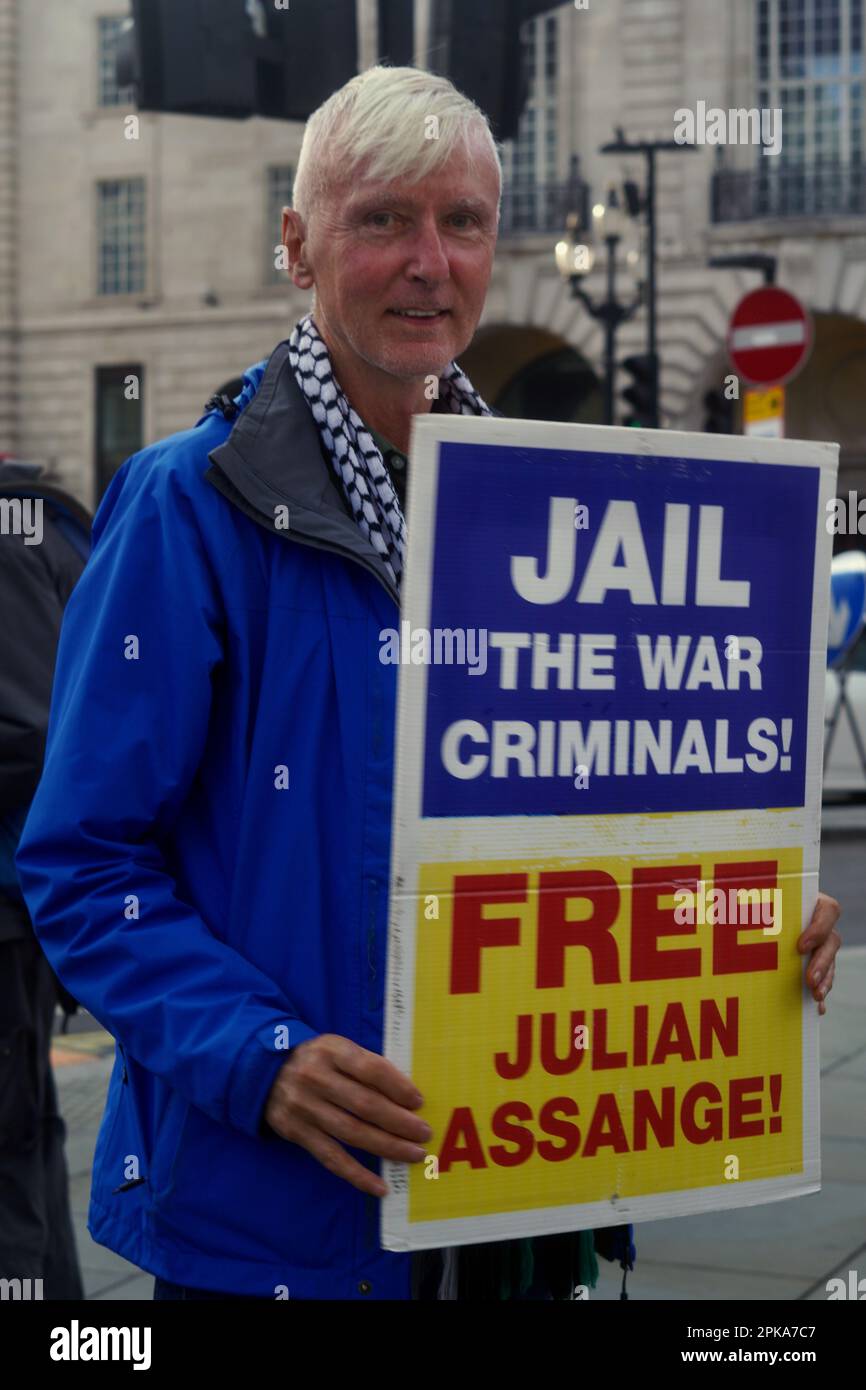 City of Westminster, Londra, Inghilterra, 20 agosto 2021: Campagna dimostrativa per il rilascio di Julian Assange Foto Stock