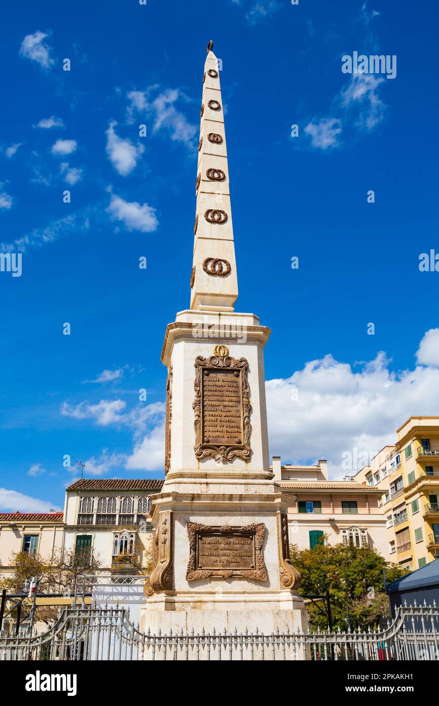 Monumento a Torrijos. Obelisco monumento commemorativo al generale Jose Maria de Torrijos y Uriarte. Eseguito con 48 dei suoi uomini, il monumento è anche una cripta Foto Stock