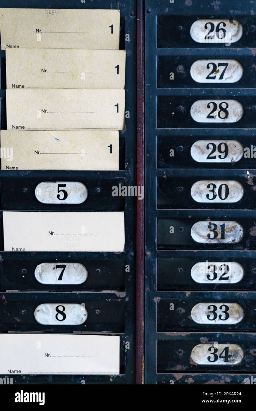 Vecchio porta schede con schede senza schede in Germania Foto Stock