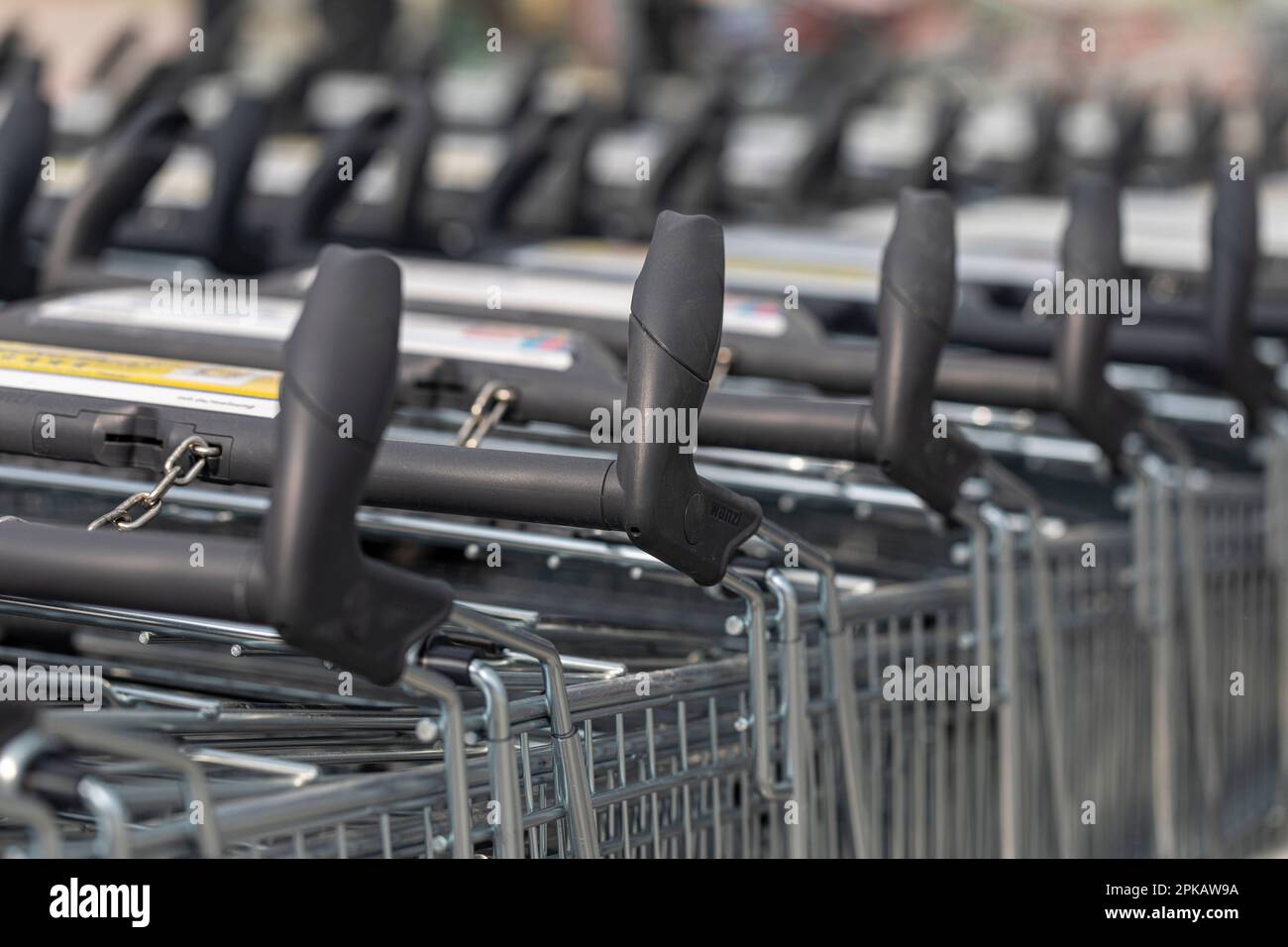 Carrello di un negozio Lidl a Wilhelmshaven, bassa Sassonia, Germania Foto Stock
