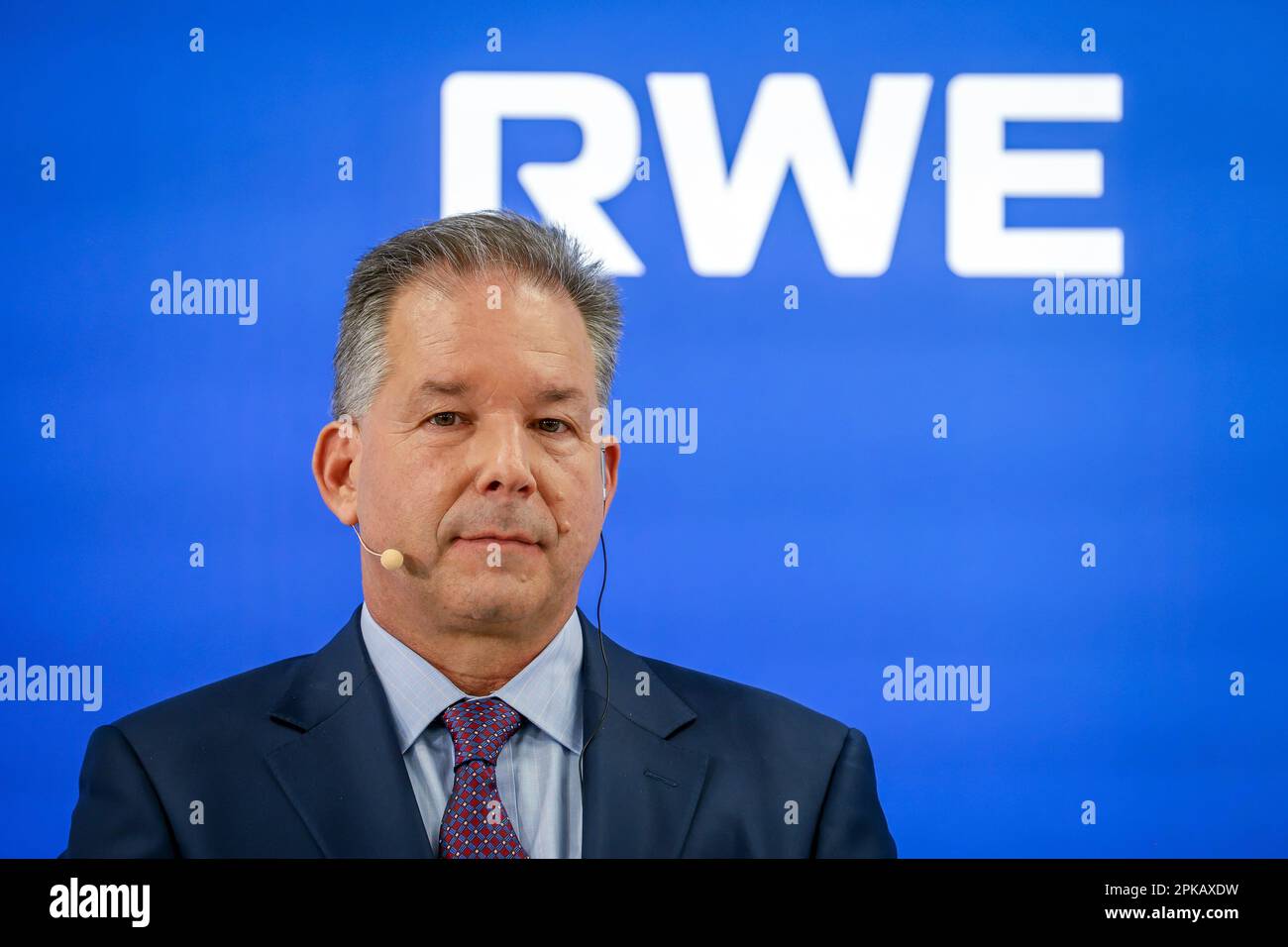 Essen, Renania settentrionale-Vestfalia, Germania - RWE Mark Noyes, CEO di RWE Clean Energy alla conferenza stampa annuale RWE. Foto Stock