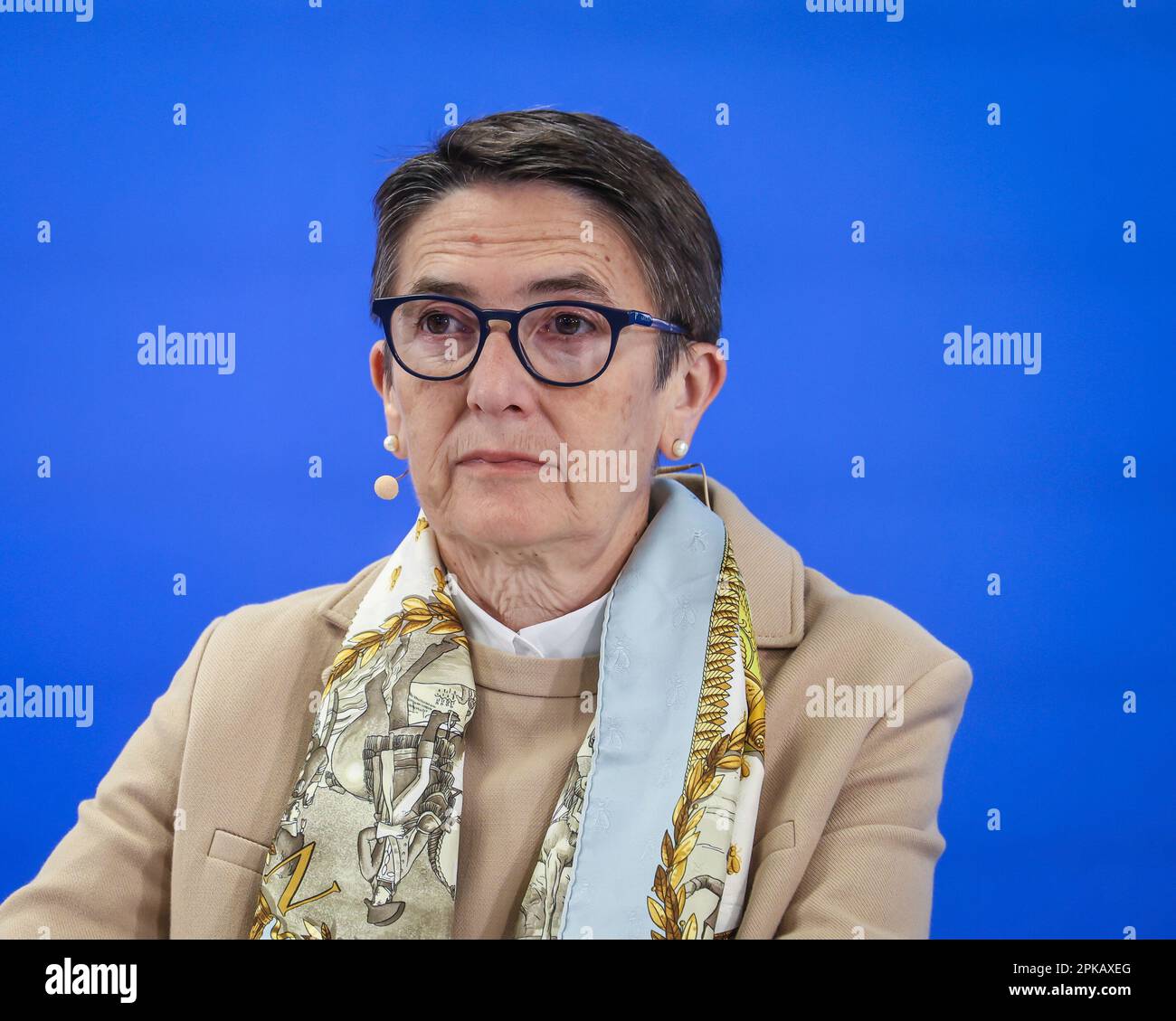 Essen, Renania Settentrionale-Vestfalia, Germania - Direttore del lavoro RWE, CHO Zvezdana Seeger, alla conferenza stampa annuale RWE. Foto Stock