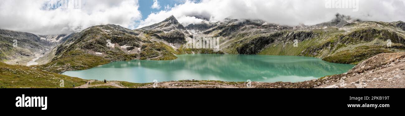 Bella fotografia del lago Weisssee nel Parco Nazionale degli alti Tauri vicino Kaprun, Austria Foto Stock