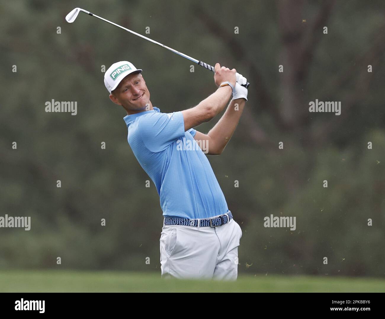 Augusta, Stati Uniti. 06th Apr, 2023. Adrian Meronk della Polonia guarda avvicinarsi al primo green durante il primo round del torneo Masters al Golf Club Nazionale di Augusta, Georgia, giovedì 6 aprile 2023. Foto di John Angelillo/UPI Credit: UPI/Alamy Live News Foto Stock