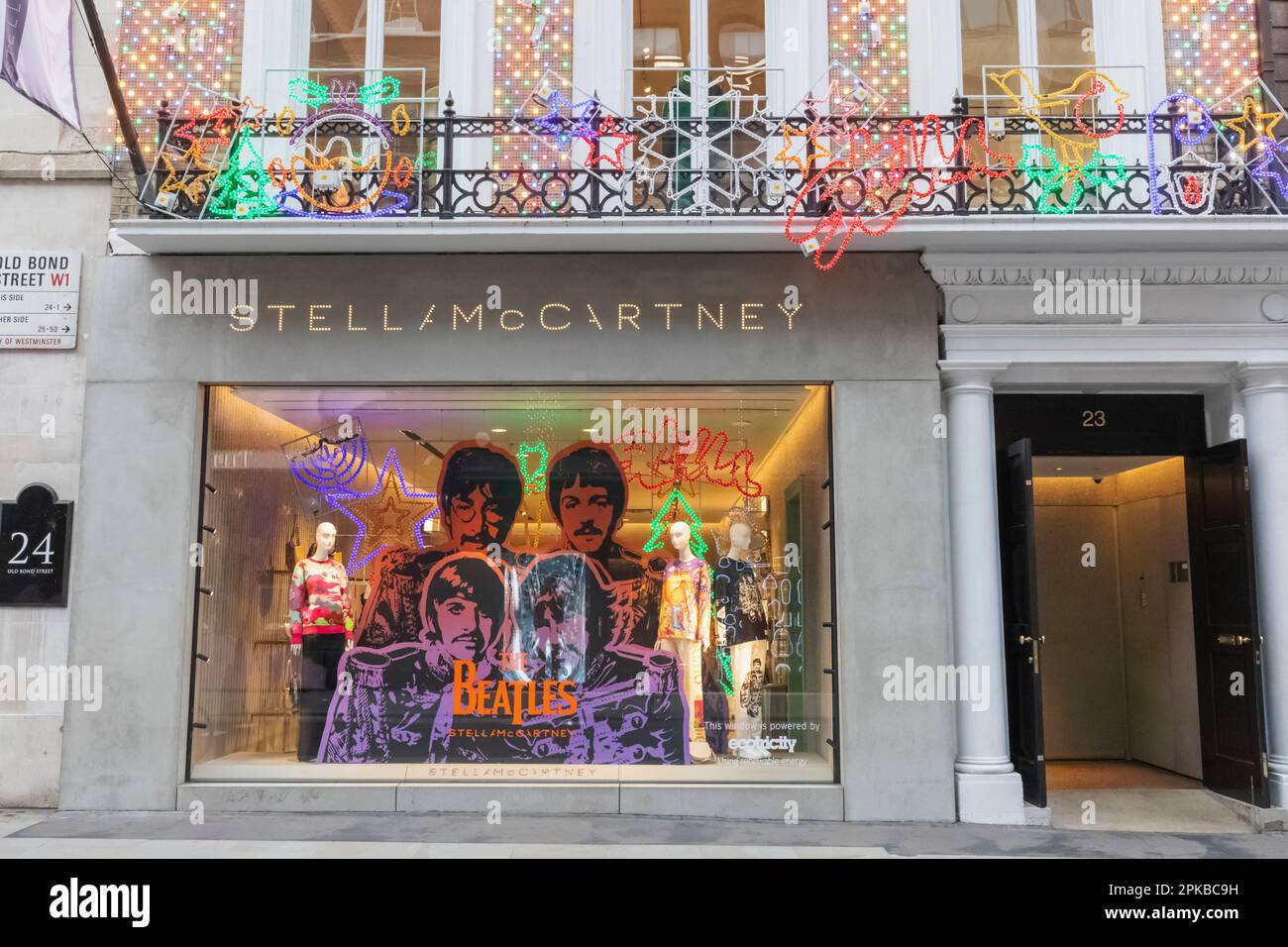 Inghilterra, Londra, Old Bond Street, negozio di abbigliamento Stella McCartney Foto Stock