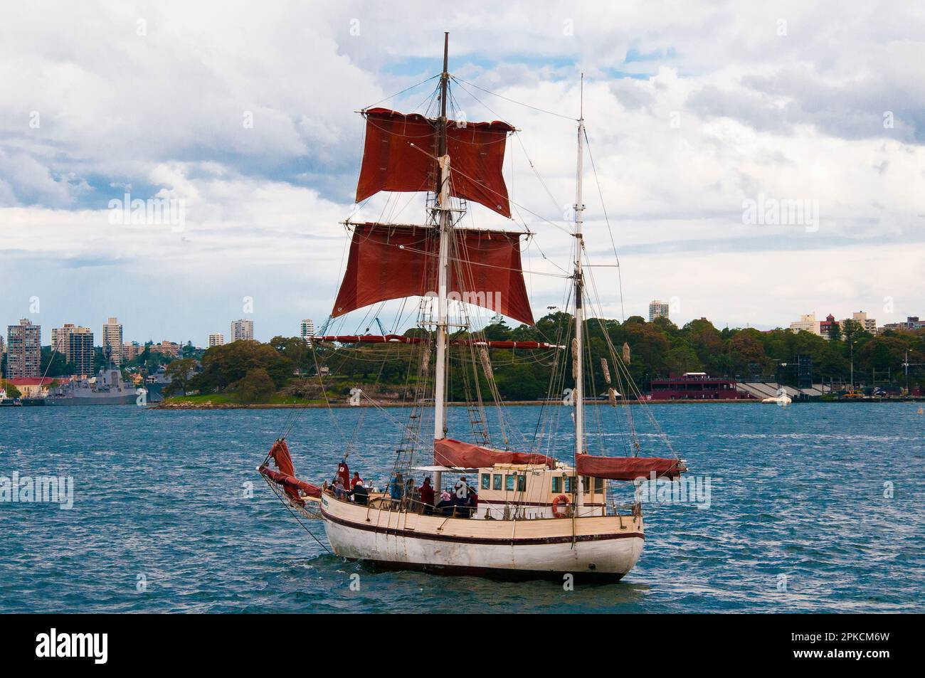 Nave a vela tradizionale sul porto, Sydney, Australia Foto Stock