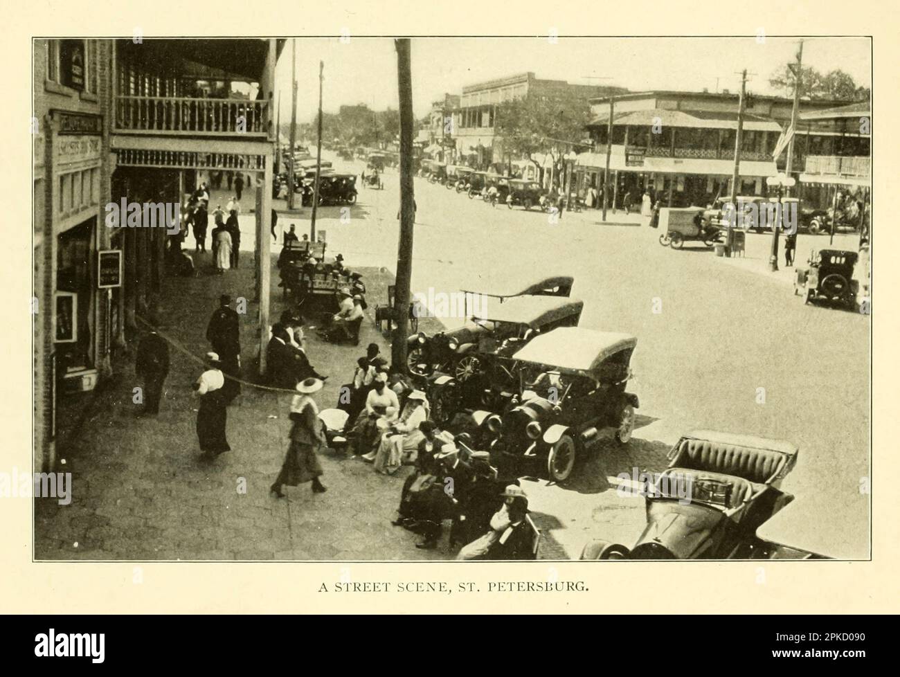 A Street Scene, St Petersburg vintage Fotografia dal libro ' Florida, la terra dell'incanto ' di Nevin otto Winter, 1869-1936 Data di pubblicazione 1918 Editore Boston, The Page Company dalla serie ' See America First ' Foto Stock