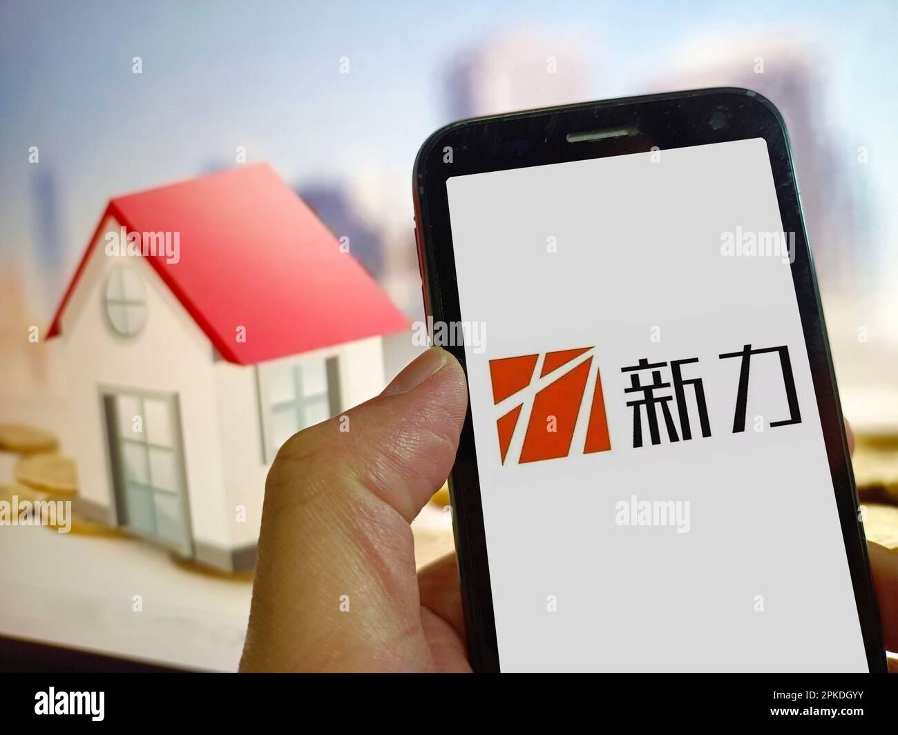 SUQIAN, CINA - 7 APRILE 2023 - Xinli Holdings in Suqian, provincia di Jiangsu, Cina, 7 aprile 2023. La borsa di Hong Kong (HKEX) ha annunciato che t Foto Stock