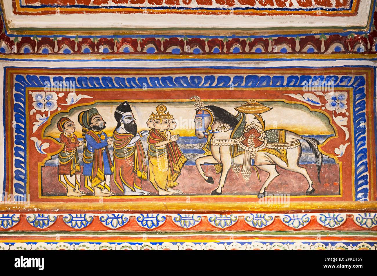 Dipinto mitologico colorato sulla parete interna del Dr. Ramnath Podar Haveli Museum, un museo del patrimonio culturale che ospita il Rajasthani stile di vita, Foto Stock
