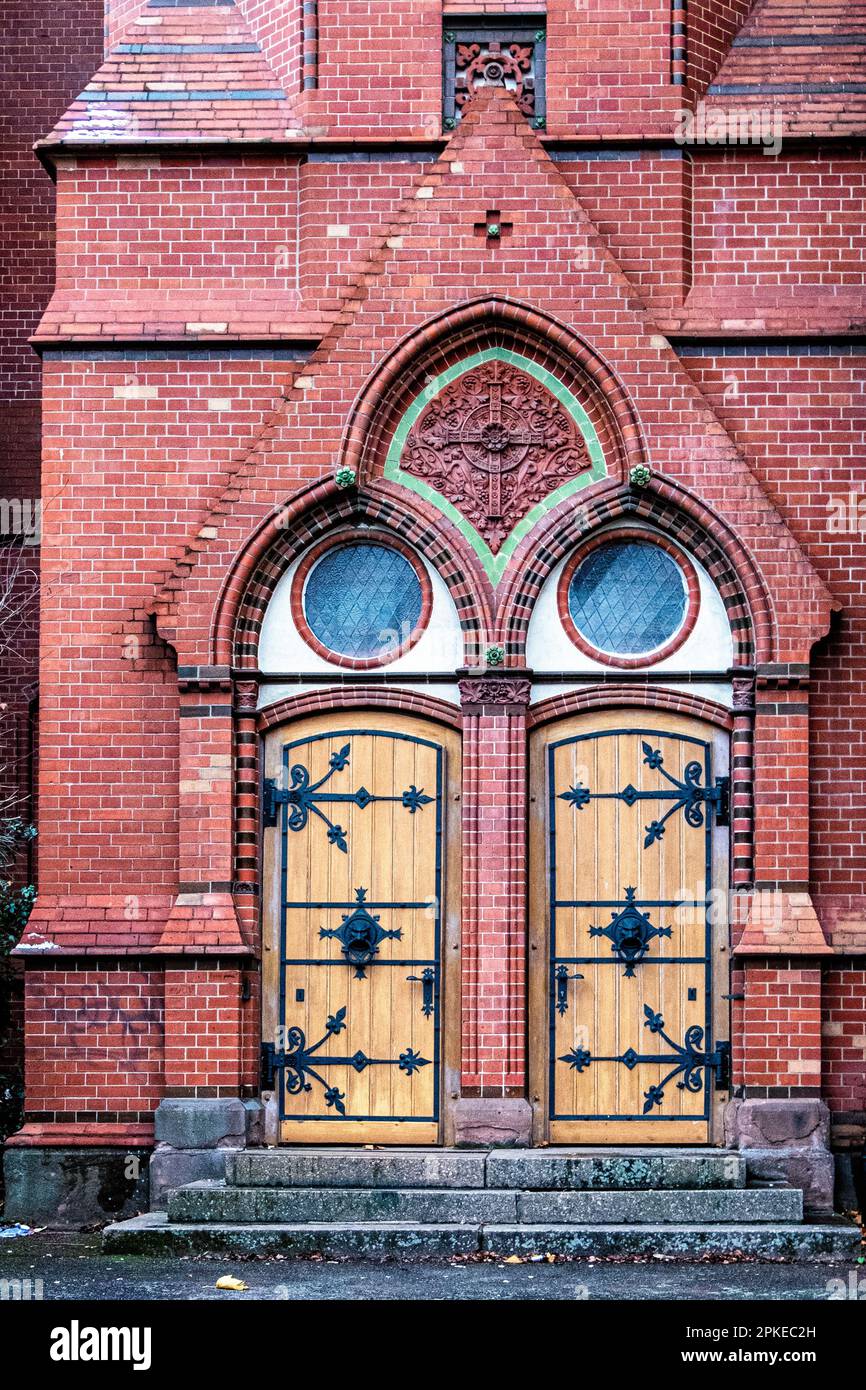 Chiesa del buon Pastore, Chiesa evangelica in stile neogotico dell'architetto Karl Doflein Friedrich Wilhelm Platz, Friedenau, Tempelhof-Schöneberg, Foto Stock