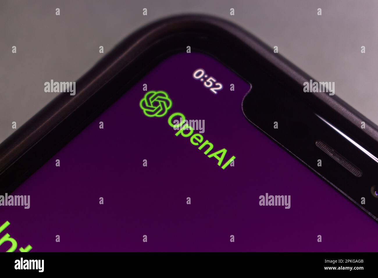 Vancouver, CANADA - Apr 7 2023 : il logo OpenAI visto nel suo sito ufficiale su iPhone. OpenAI è un laboratorio di ricerca di intelligenza artificiale (ai) degli Stati Uniti Foto Stock