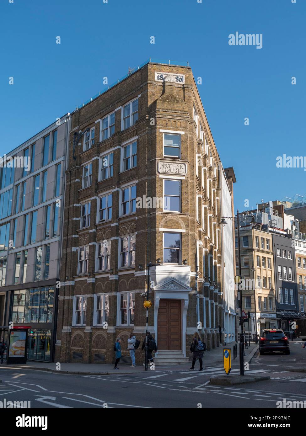 Hatton House, 57d Hatton Garden, dove Sir Hiram Maxim progettò e produsse il Maxim Gum, Holborn, Londra, EC1N, Regno Unito. Foto Stock