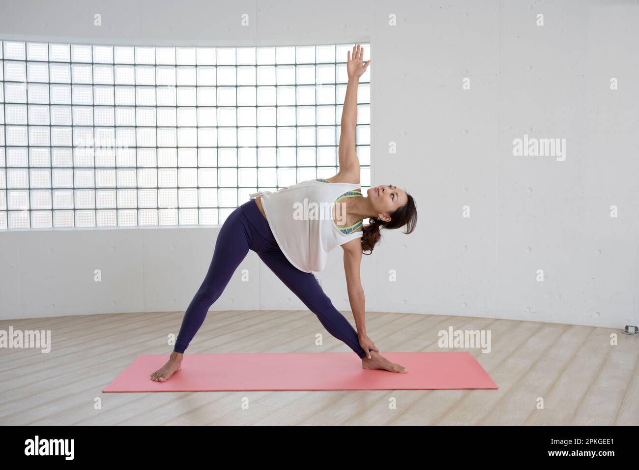 Donna esercizio Foto Stock