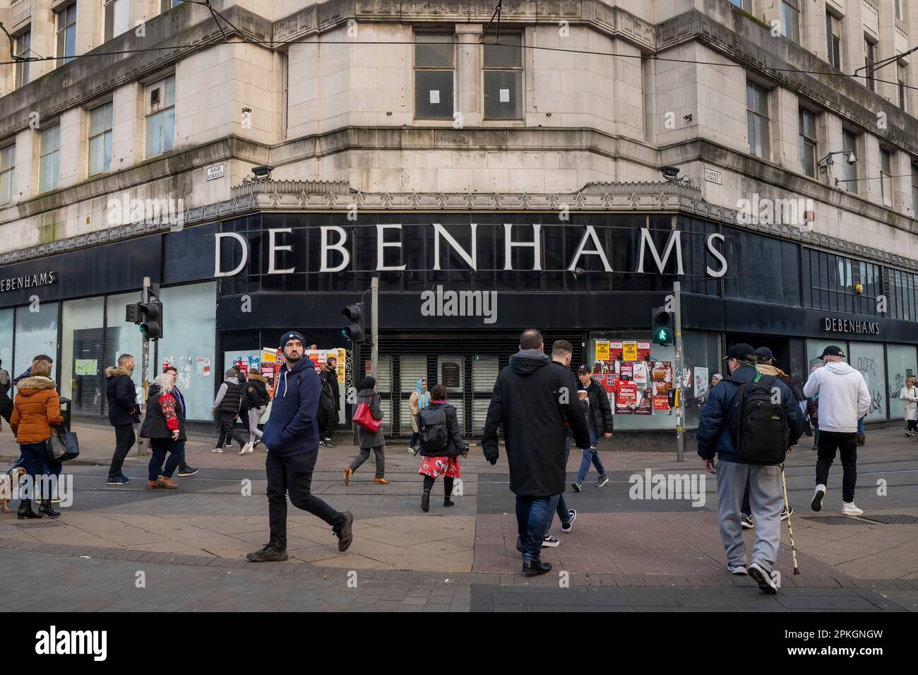 Una visione generale di un negozio chiuso Debenhams a Manchester, Inghilterra, Regno Unito. Foto Stock
