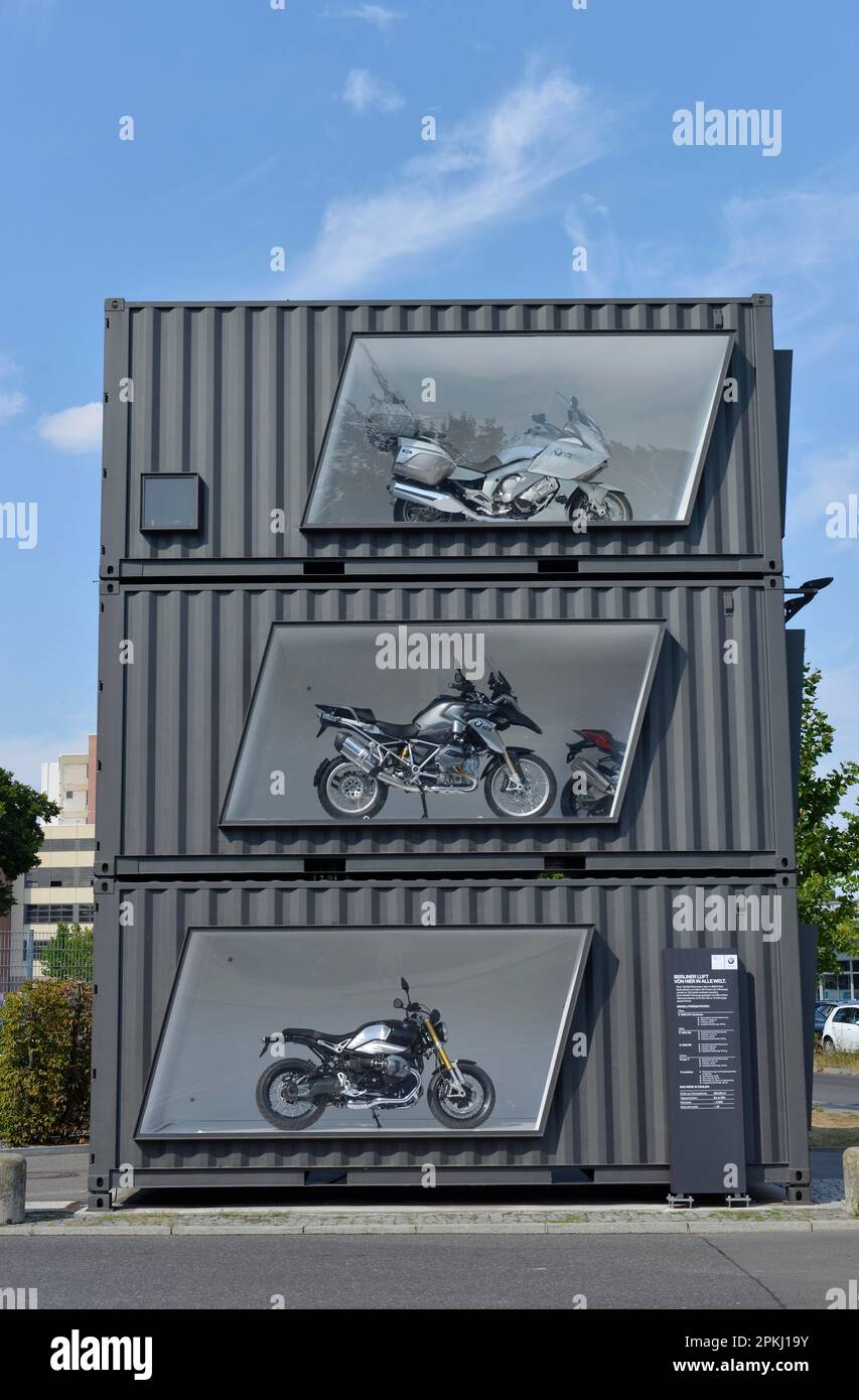 Mostra container, stabilimento BMW, Am Juliusturm, Spandau, Berlino, Germania Foto Stock