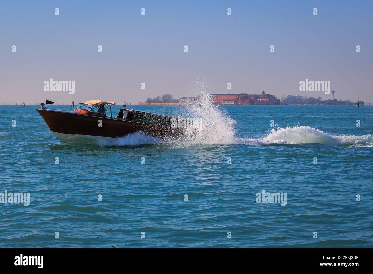 Venezia, taxi d'acqua ad alta velocità tra il Lido e Venezia, Veneto, Italia Foto Stock
