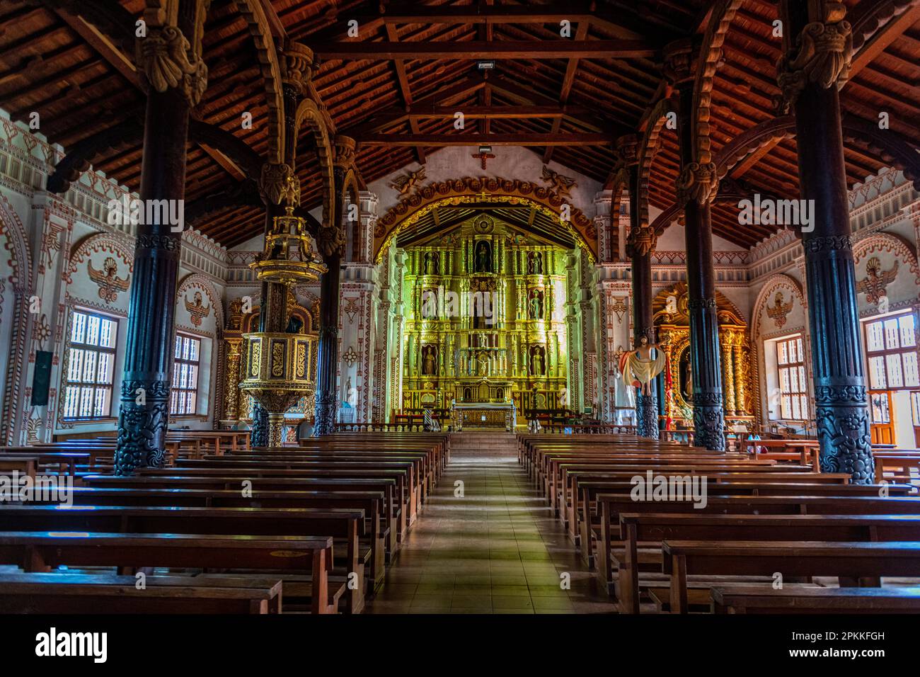 Interno della Missione di San Ignacio de Velasco, Missioni gesuite di Chiquitos, dipartimento di Santa Cruz, Bolivia, Sud America Foto Stock