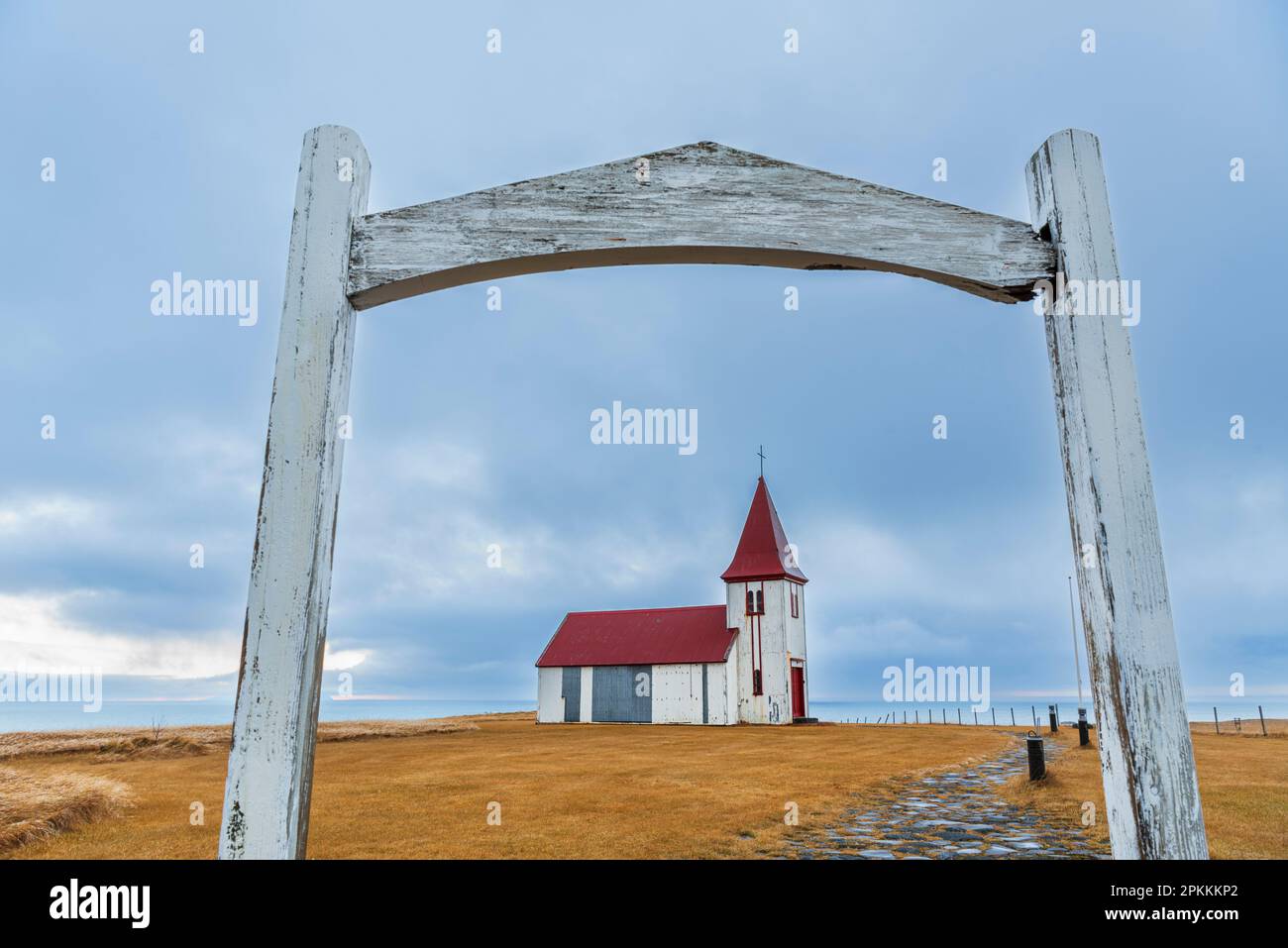 La vecchia chiesa in legno di Hellnakirkja, Hellnar, Penisola di Snaefelsnes, Vesturland, Islanda occidentale, Islanda, regioni polari Foto Stock