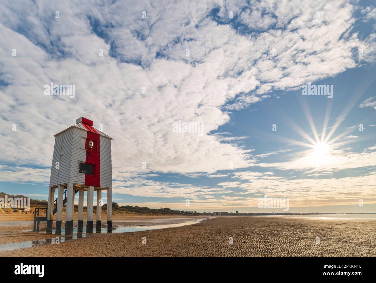 Faro di legno a Burnham on Sea in inverno, Somerset, Inghilterra, Regno Unito, Europa Foto Stock