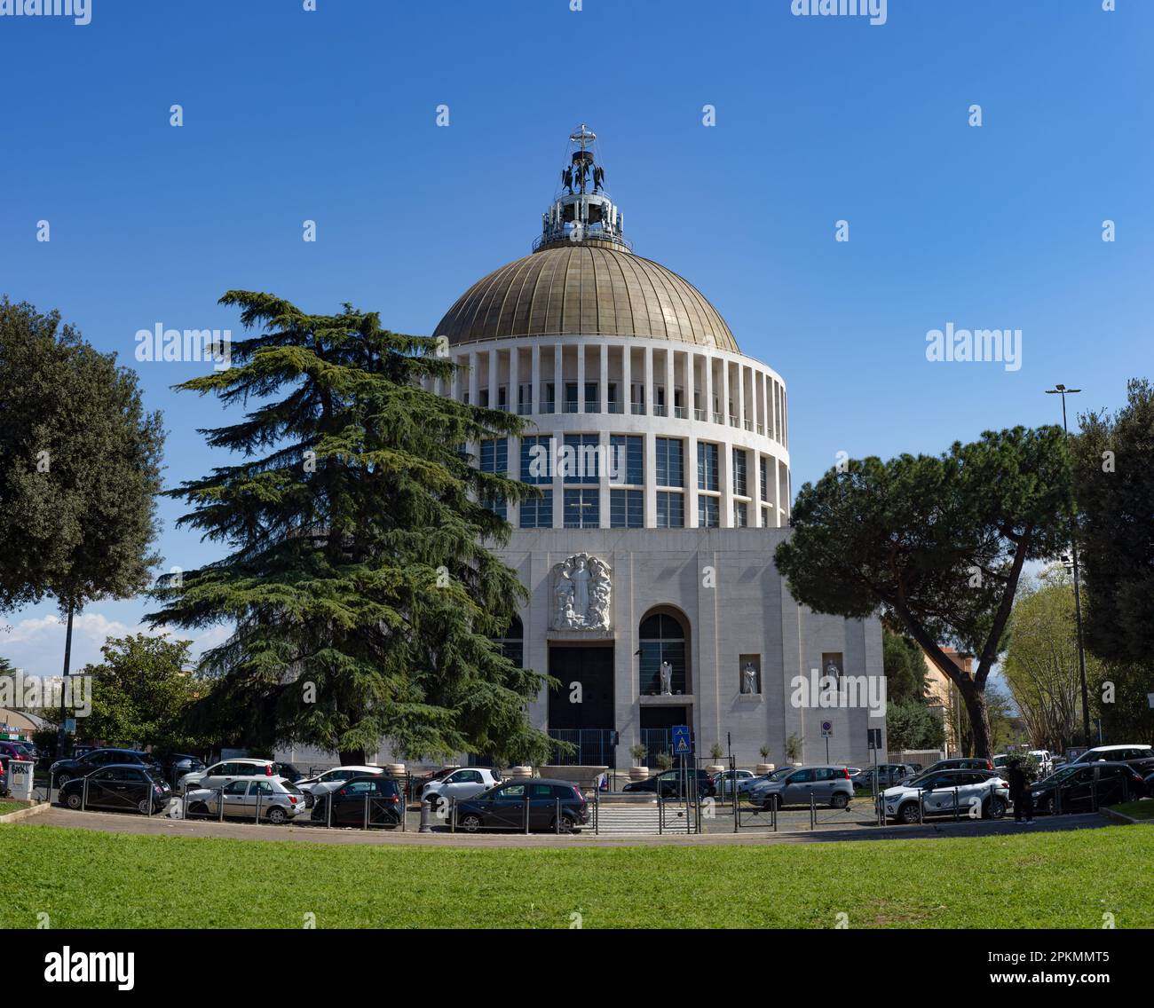 Chiesa di San Giovanni Bosco nel quartiere Tuscolano a Roma Foto Stock