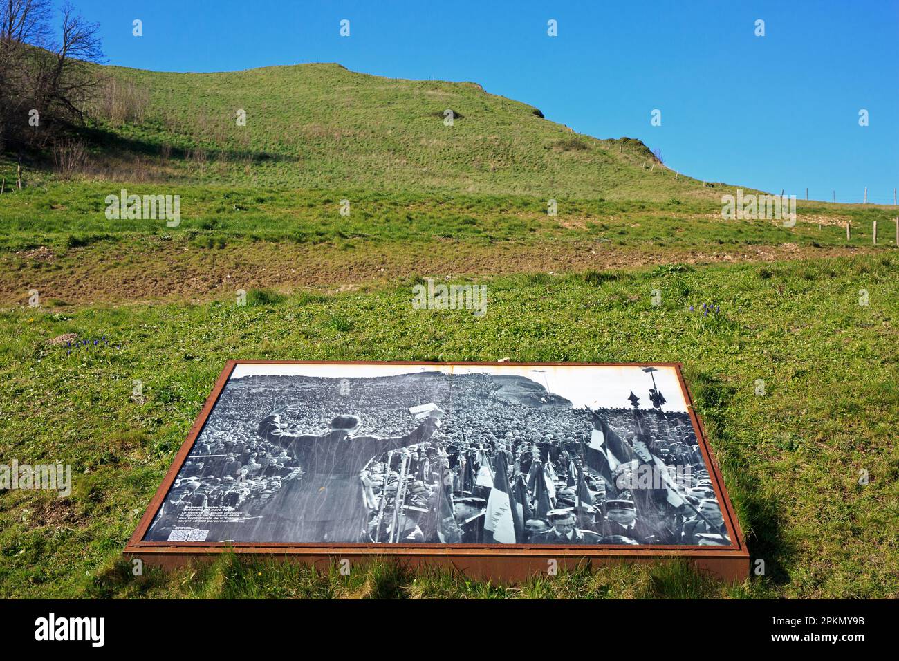 Luogo esatto in cui il generale Charles de Gaulle (1890-1970) ha tenuto un discorso per i veterani di guerra il 30 marzo 1947 a Bruneval (Seine-Maritime), Francia Foto Stock