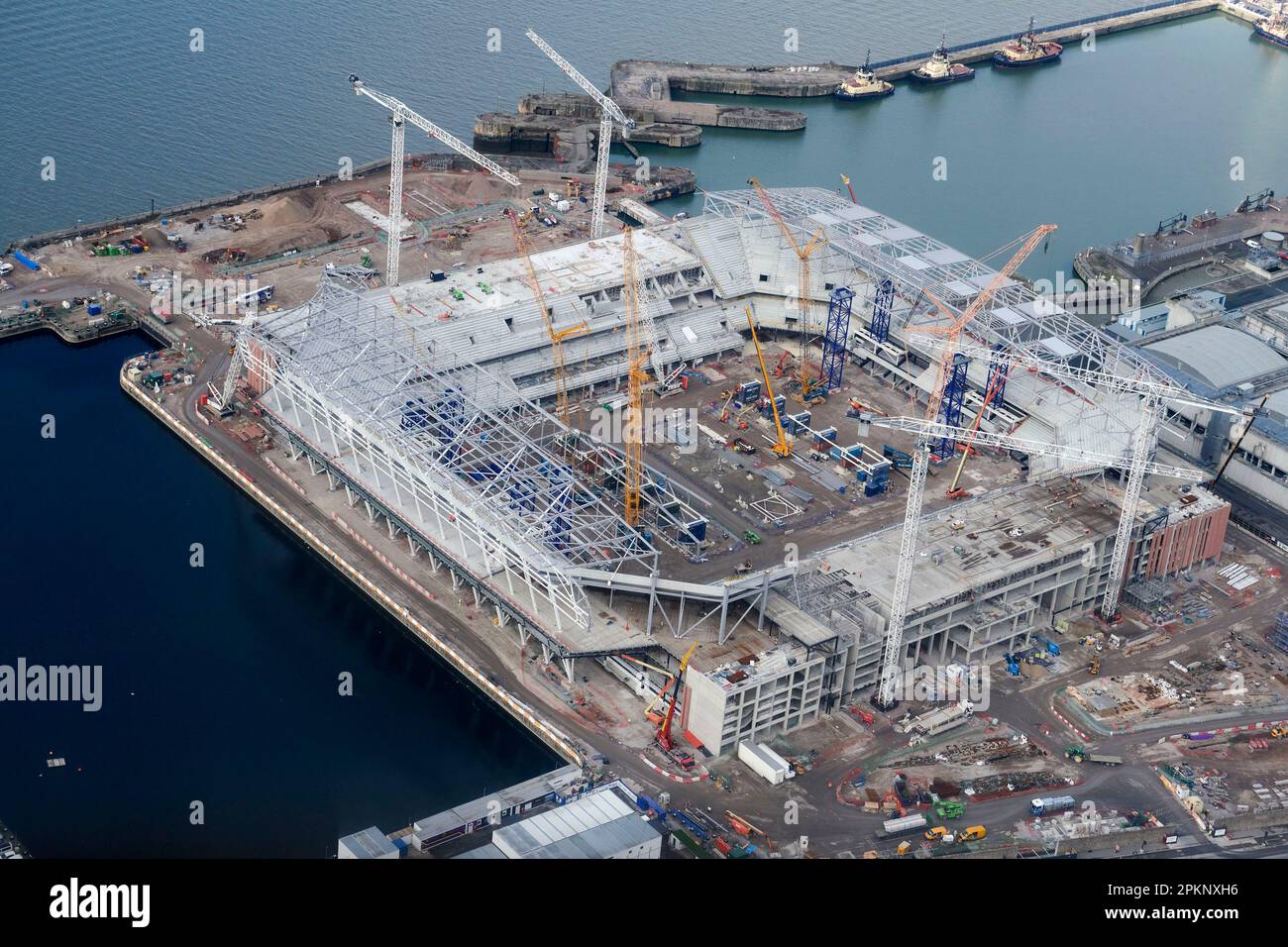 Il nuovo stadio Everton Football Club è in costruzione al molo di Bramley Moor, Liverpool, Inghilterra nord-occidentale, dall'alto Foto Stock