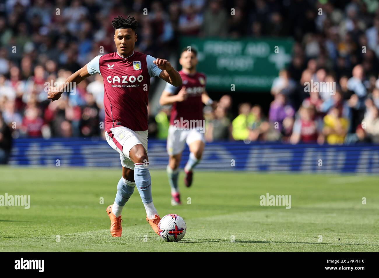 Birmingham, Regno Unito. 08th Apr, 2023. Ollie Watkins di Aston Villa in azione. Partita della Premier League, Aston Villa contro Nottingham Forest al Villa Park di Birmingham sabato 8th aprile 2023. Questa immagine può essere utilizzata solo per scopi editoriali. Solo per uso editoriale, foto di Andrew Orchard/Andrew Orchard sports photography/Alamy Live news Credit: Andrew Orchard sports photography/Alamy Live News Foto Stock