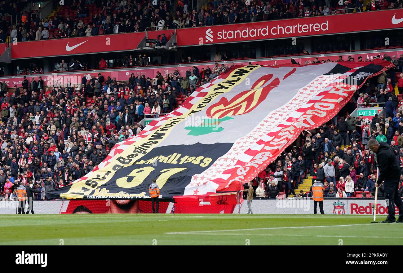 Liverpool, Regno Unito. 9th Apr, 2023. I fan di Liverpool ricordano l'Hillsborough 97, che è tragicamente morto in una partita di fa Cup nel 1989 prima della partita della Premier League ad Anfield, Liverpool. Il credito per le immagini dovrebbe essere: Andrew Yates/Sportimage Credit: Sportimage/Alamy Live News Foto Stock