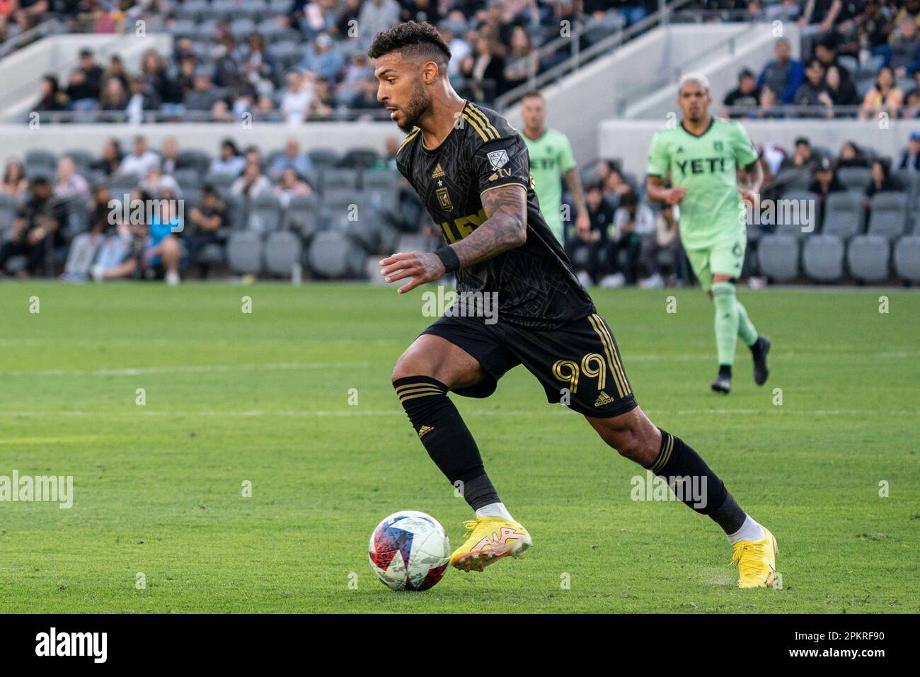 L'inglese LFC Forward Denis Bouanga (99) durante una partita di MLS contro l'Austin FC, sabato 8 aprile 2023, al BMO Stadium, a Los Angeles, California. La LAFC ha sconfitto Un Foto Stock