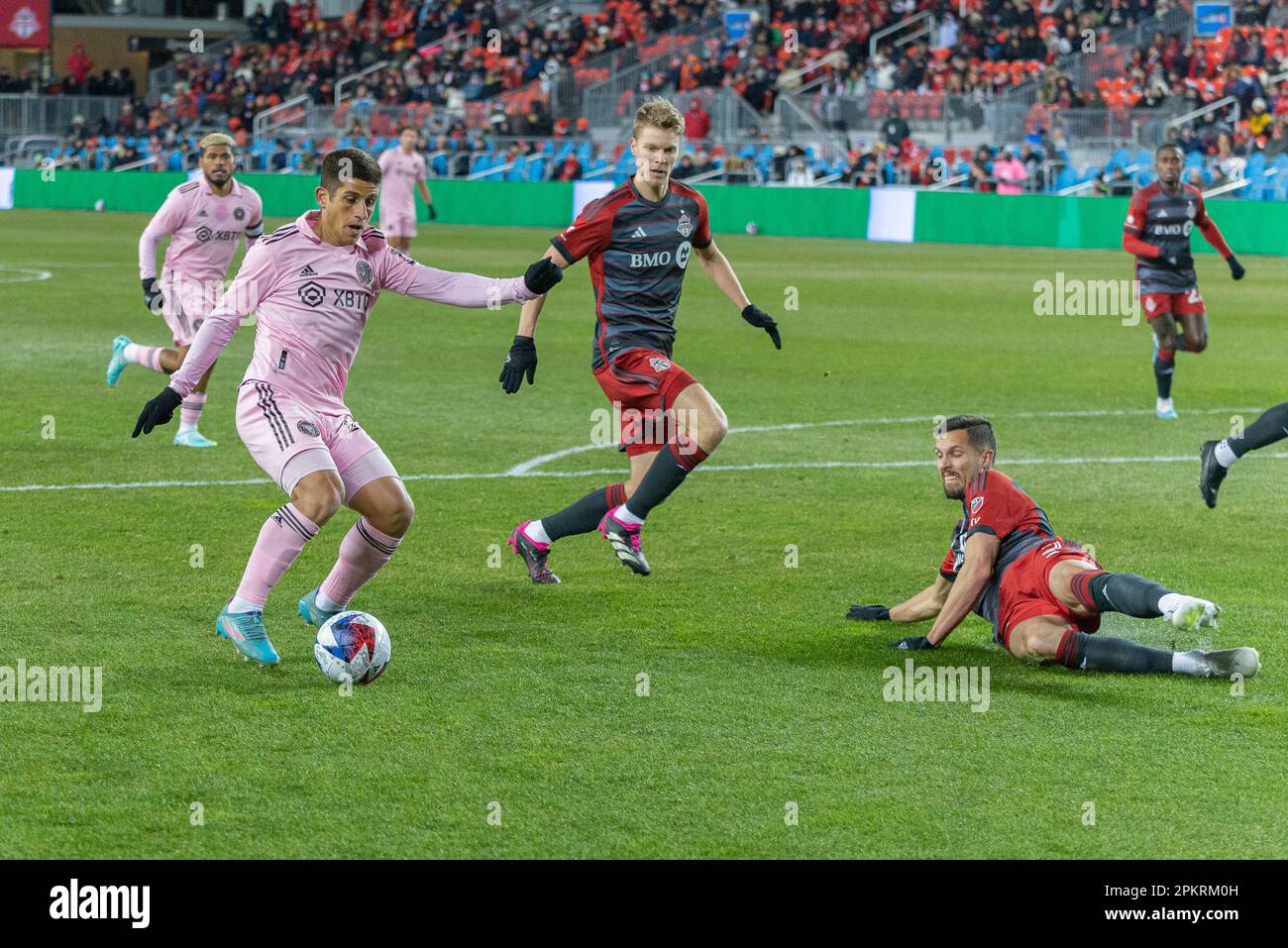 Toronto, ON, Canada - corrispondenza 18, 2023: Nicolás Stefanelli #22 davanti all'Inter Maimi FC si muove con la palla durante la partita tra Toronto FC Foto Stock