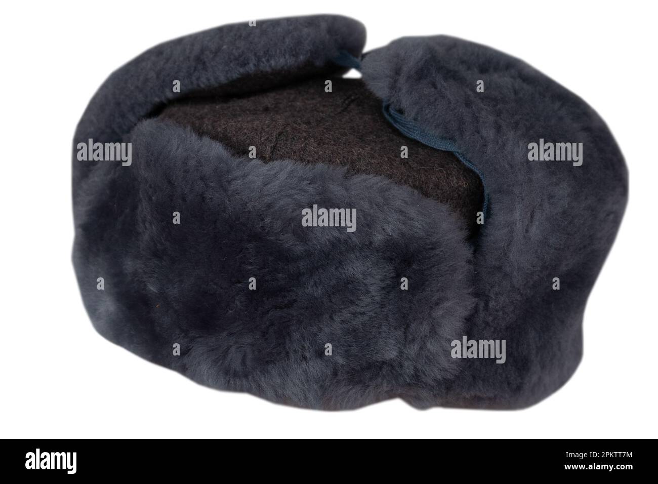 Ushanka in stile militare dell'esercito sovietico. Isolato su sfondo bianco. Foto Stock