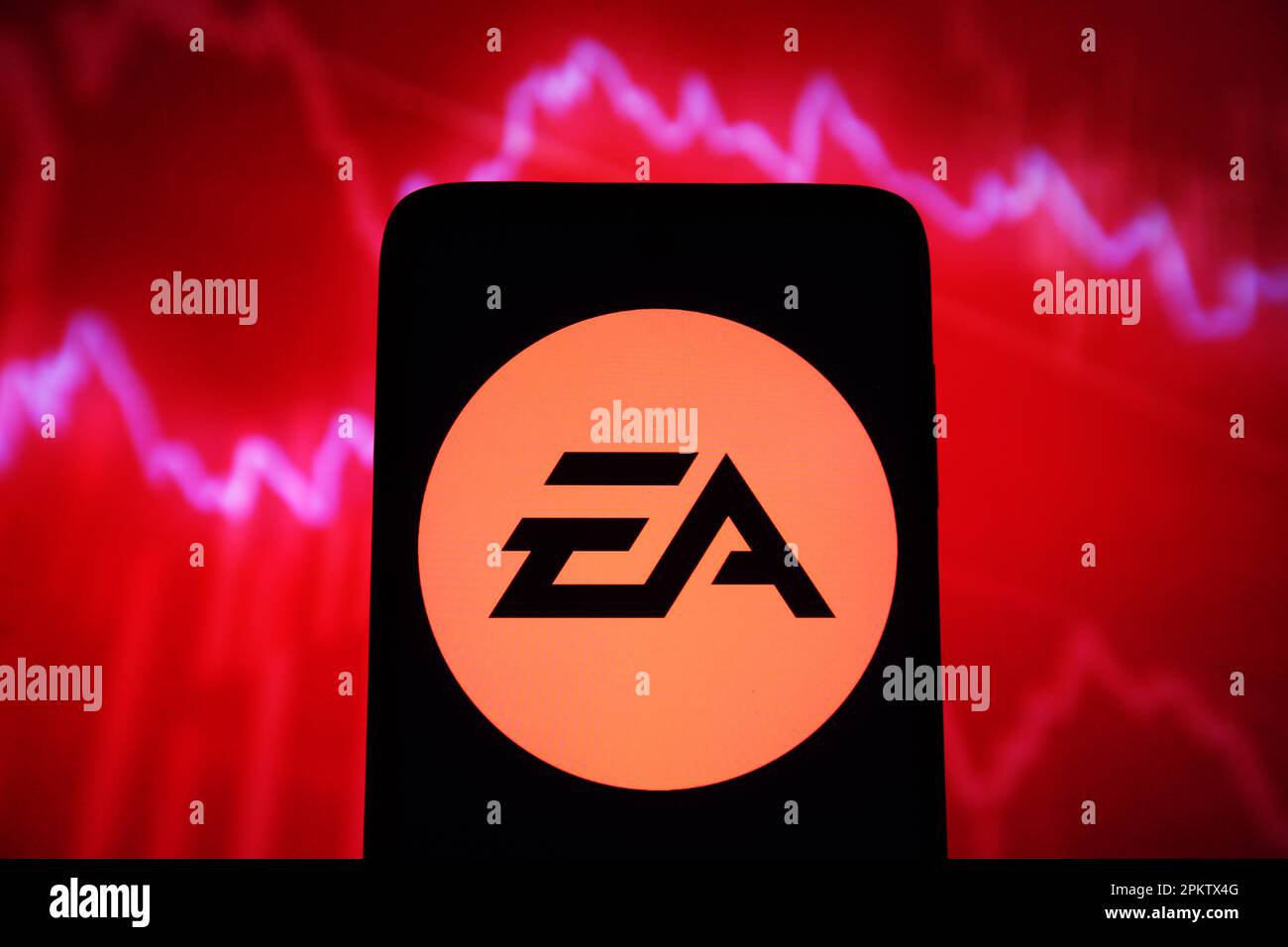 In questa illustrazione, Electronic Arts Inc (EA) viene visualizzato sullo schermo di uno smartphone. Foto Stock