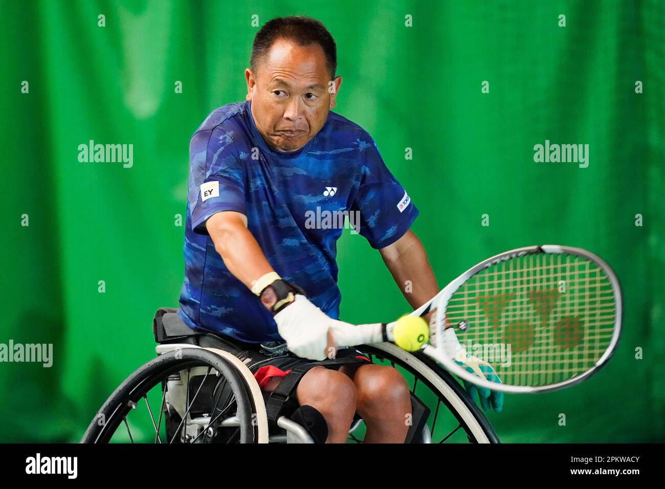 Miki, Giappone. 8th Apr, 2023. Mitsuteru Moroishi (JPN), 8 aprile 2023 - Tennis in sedia a rotelle : Singles Quad da uomo Semifinale al Bourbon Beans Dome durante DUNLOP KOBE APERTO 2023 a Miki, Giappone. Credit: SportsPressJP/AFLO/Alamy Live News Foto Stock