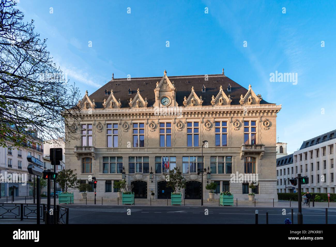 Vista esterna del municipio di Vincennes, Francia. Vincennes è un comune francese situato nel dipartimento della Valle della Marna nella regione dell'Île-de-France Foto Stock