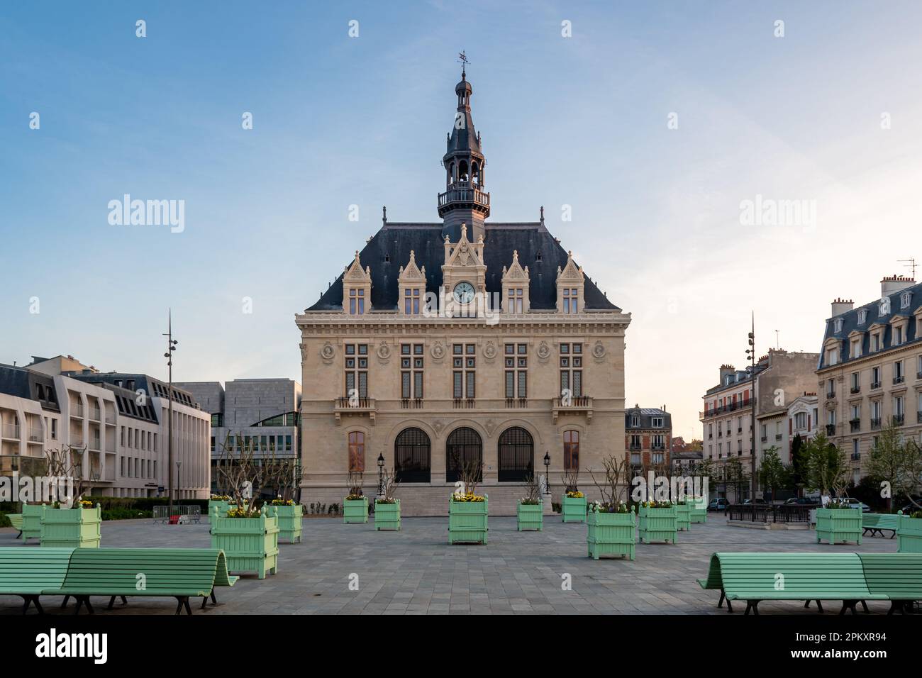 Vista esterna del municipio di Vincennes, Francia. Vincennes è un comune francese situato nel dipartimento della Valle della Marna nella regione dell'Île-de-France Foto Stock