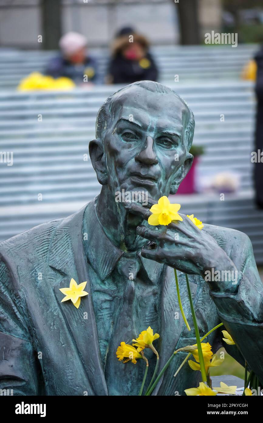 Varsavia, Polonia - Jan Karski, inviato dello Stato sotterraneo POL e testimone dello sterminio degli ebrei in un campo di sterminio tedesco. Foto Stock