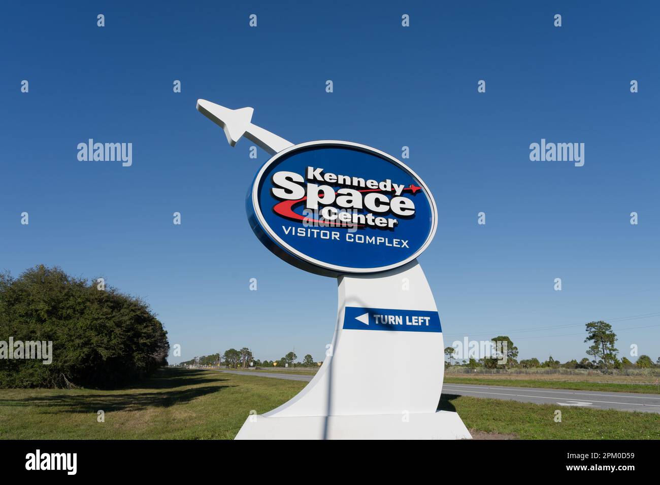 Il cartello del Kennedy Space Center Visitor Complex è mostrato a Merritt Island, Florida, Stati Uniti Foto Stock