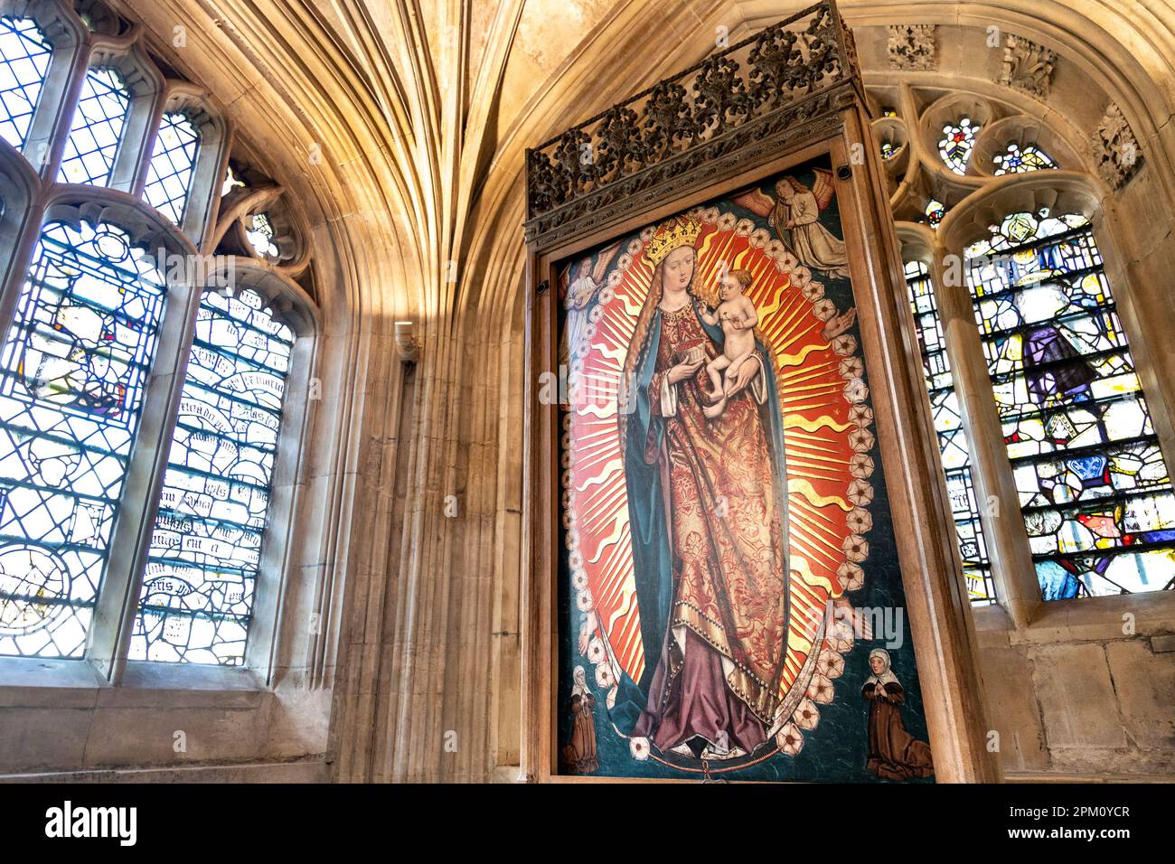 Madonna nel dipinto del Rosario alla St Edward's Chapel, King's College Chapel alla Cambridge University, Cambridge, Regno Unito Foto Stock