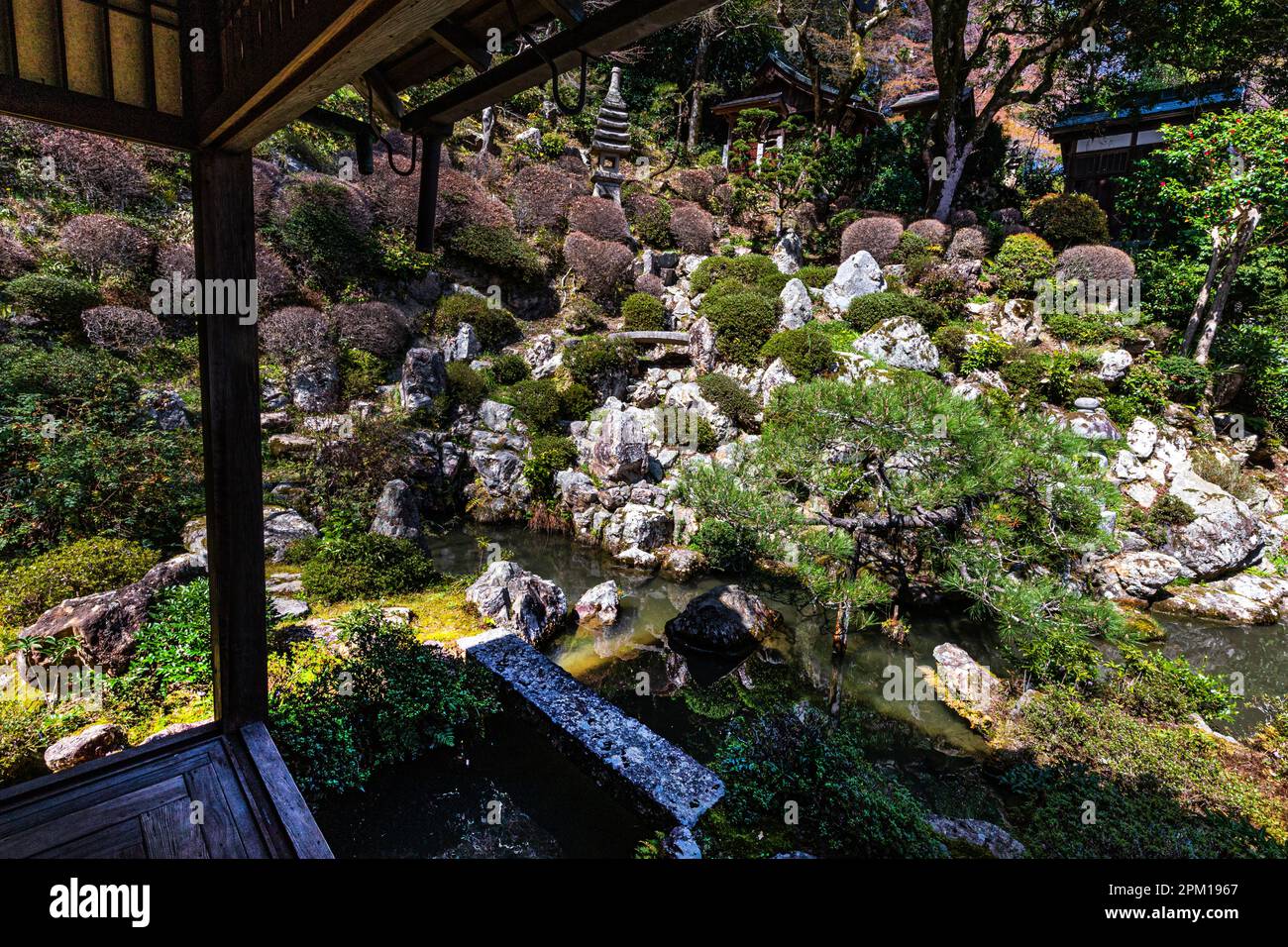 Giardino Yokokuji - Ryuganzan Yokuji, anche conosciuto come Yanagidani Kannon o semplicemente Yokokuji è un antico tempio costruito nel 806 nel periodo Heian da Ench Foto Stock