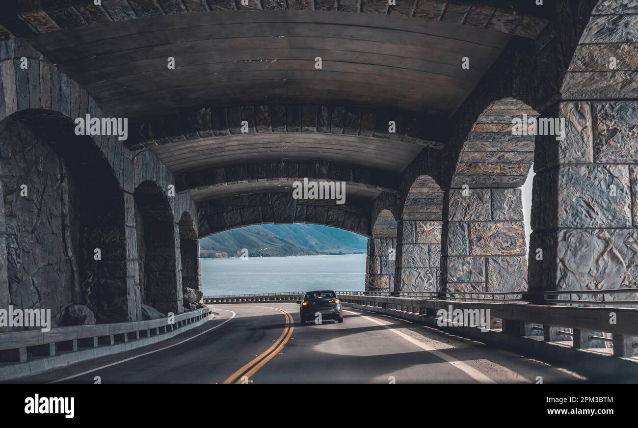 Tunnel sull'autostrada 1 a Big sur, California Foto Stock