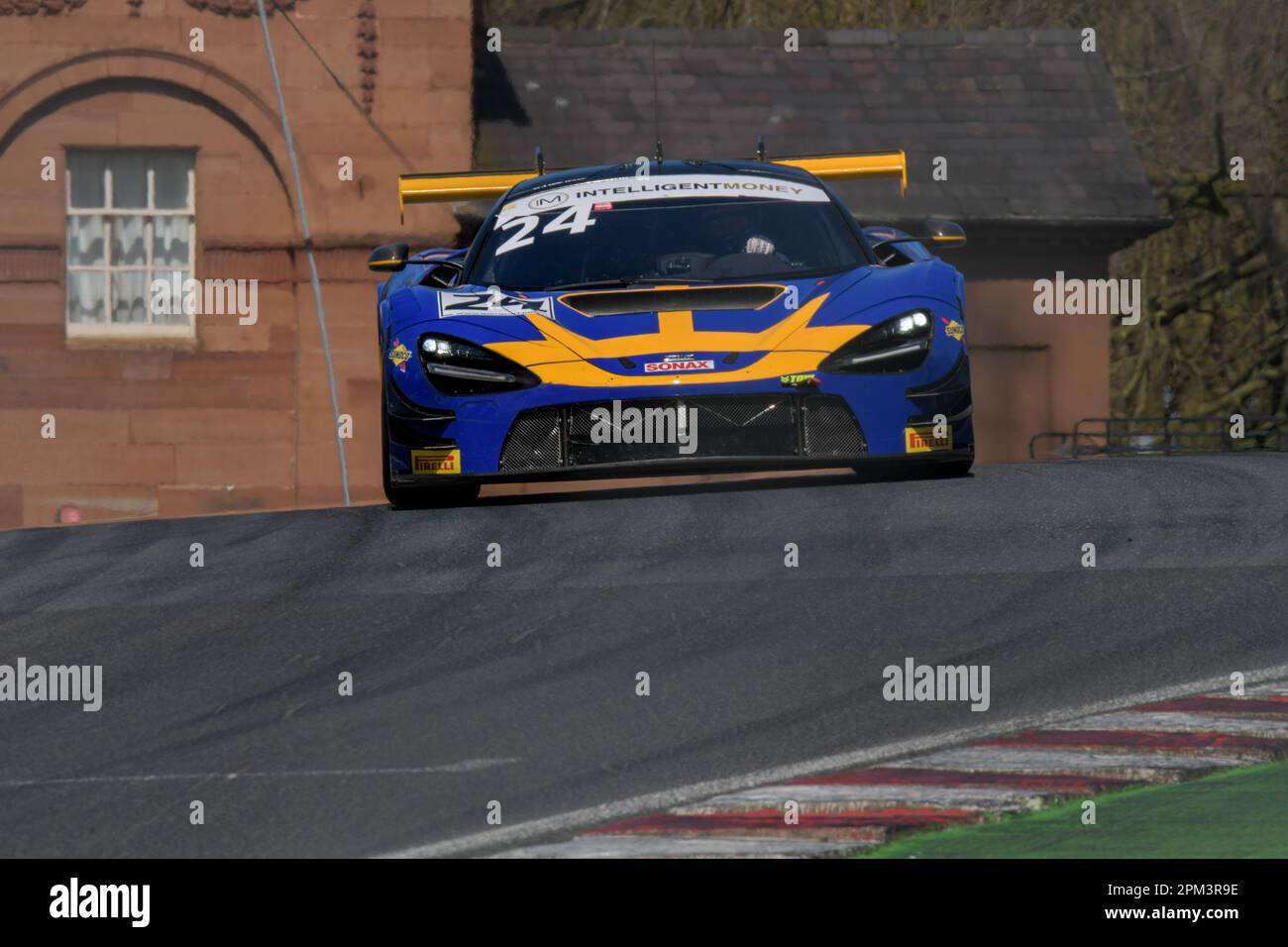 British GT Championship, 2023 Intelligent Money, Oulton Park Racing Circuit, Greystone GT, McLaren 720s GT3 Evo Foto Stock