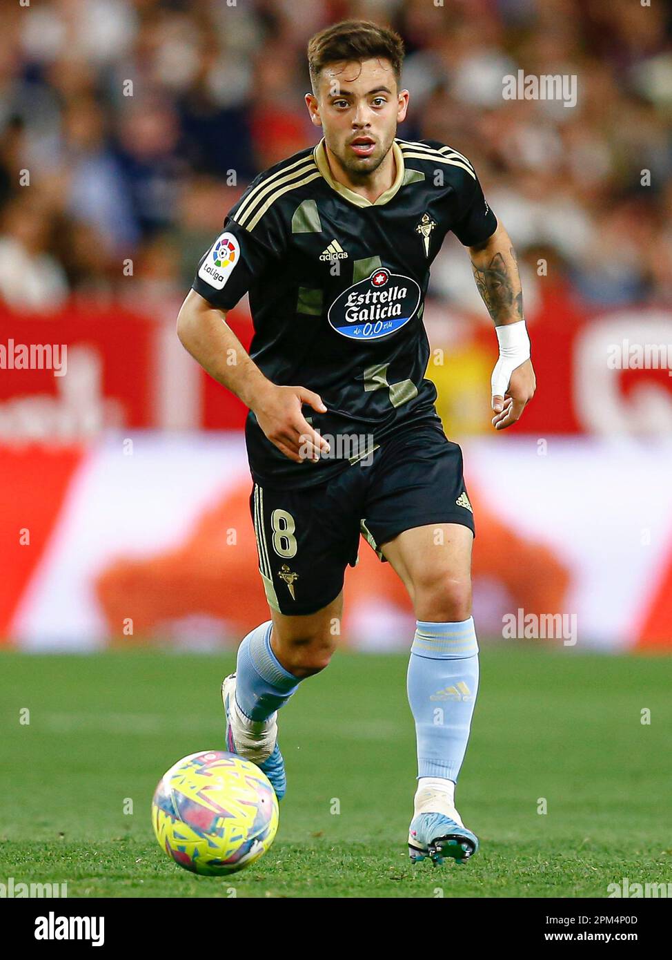 Fran Beltran di RC Celta de Vigo durante la partita la Liga tra Sevilla FC e RC Celta giocato allo Stadio Sanchez Pizjuan il 7 aprile 2023 a Siviglia, Spagna. (Foto di Antonio Pozo / PRESSIN) Foto Stock