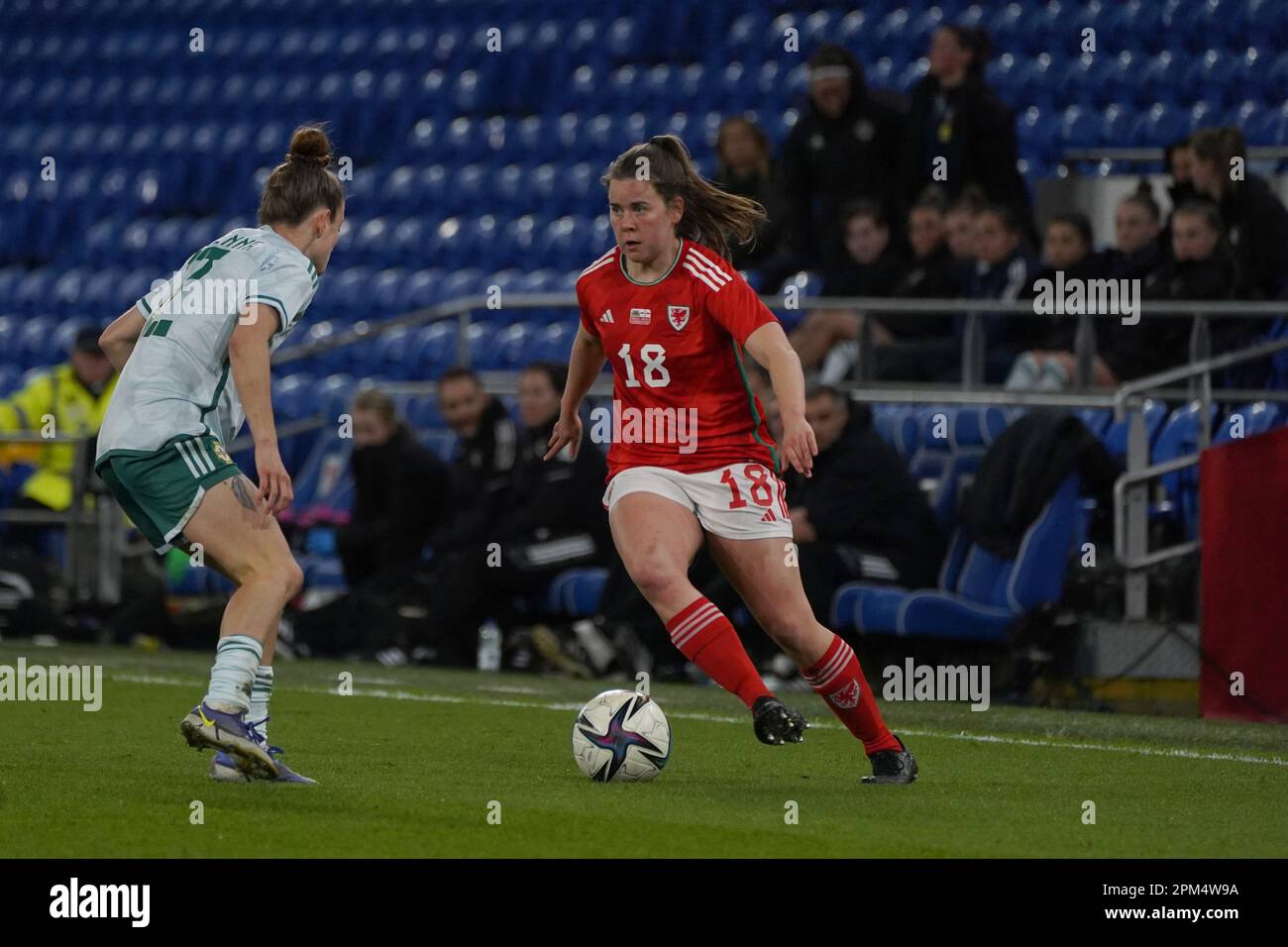 Esther Morgan of Wales, Wales 4 v 1 Northern Ireland, Cardiff City Stadium, 6th aprile 2023 Foto Stock