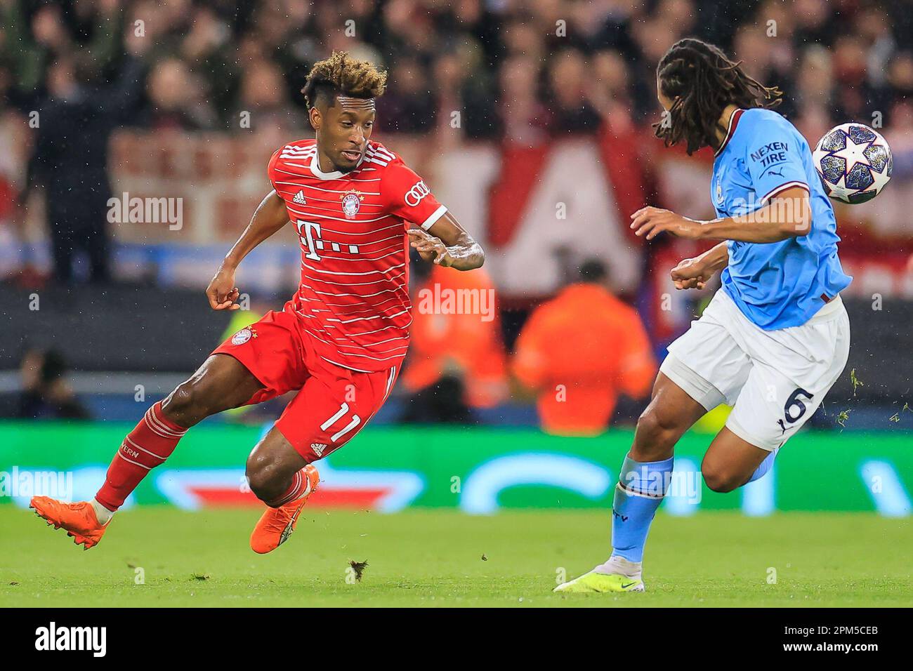 Kingsley Coman #11 del Bayern Monaco durante le quarti di finale della UEFA Champions League 1st tappa Manchester City vs Bayern Monaco allo stadio Etihad di Manchester, Regno Unito, 11th aprile 2023 (Foto di Conor Molloy/News Images) Foto Stock