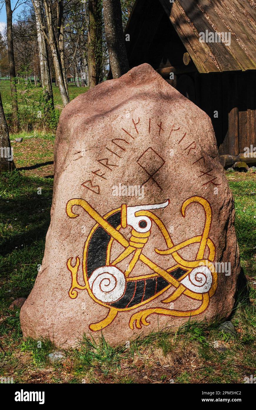 Pietra rune vichinga. Iscrizioni runiche sulla pietra. Borre, Norvegia Foto  stock - Alamy