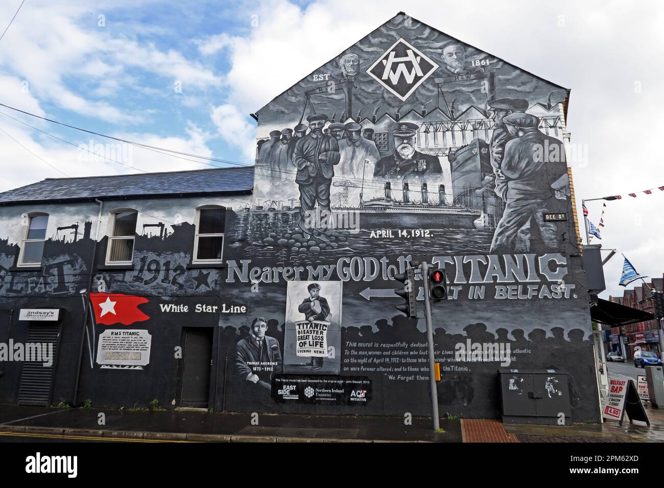 HW, RMS Titanic 14 aprile ,1912 H&W Est 1861 murale, Dee Street, Belfast, Irlanda del Nord, Regno Unito, BT4 1FT Foto Stock
