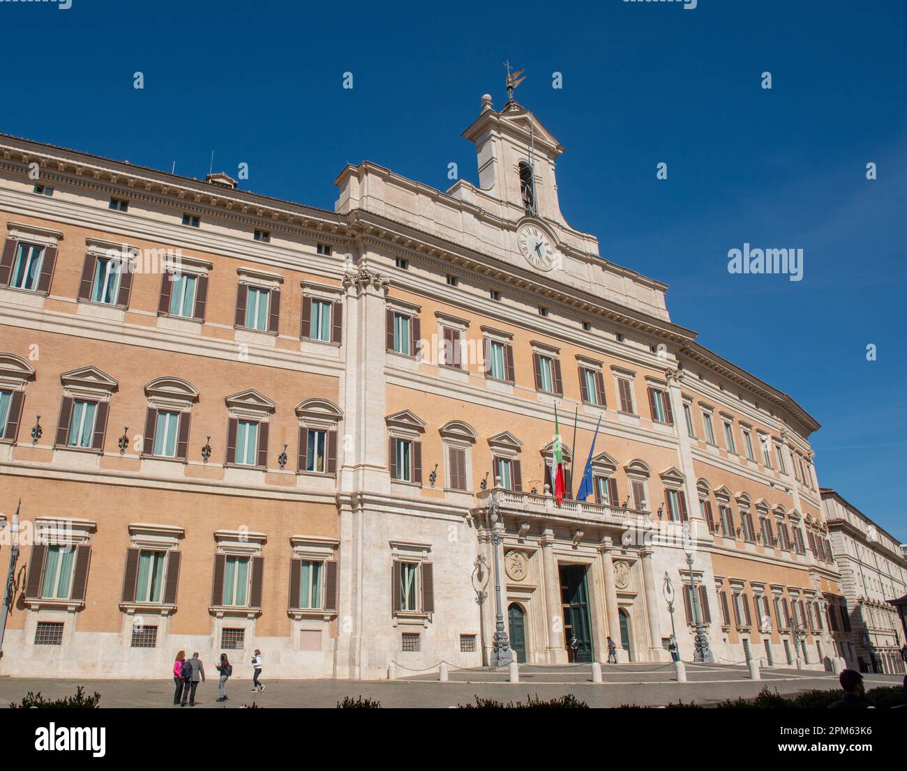 Roma 16March 2023:Palazzo Montecitorio è un edificio storico di Roma che ospita la Camera dei deputati della Repubblica Foto Stock