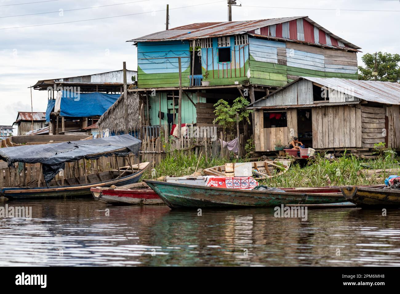 Belen è una città galleggiante di estrema povertà e mancanza di servizi igienici. Queste sono alcune delle popolazioni più povere del Perù. Foto Stock