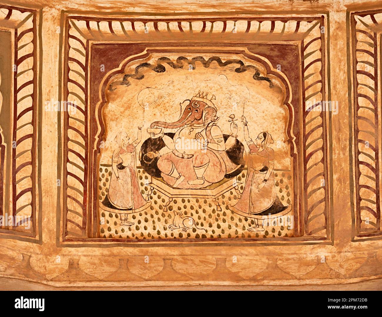 Colorati dipinti mitologici sul soffitto di un vecchio chhatri (cenotaph), Seth Anantram Podar e famiglia ki smarak rupi chhatri, situato a Rangar Foto Stock